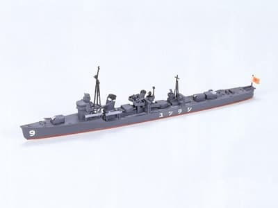 Tamiya 1/700 Destroyer Shiratsuyu (TA31402)